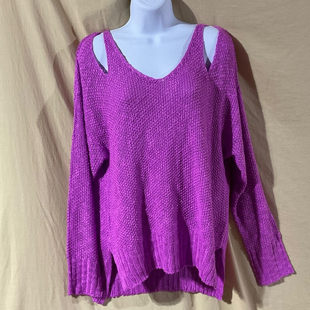 Bluivy Size S/M Open-Shoulder Fuchsia Knit Sweater